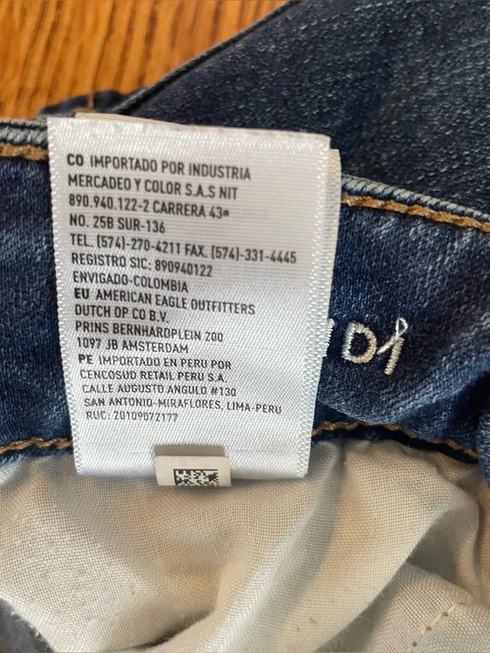 American Eagle Shortie Jean Shorts Women’s 4 Stretch Distressed Midi Daisy Dukes - Picture 7 of 16